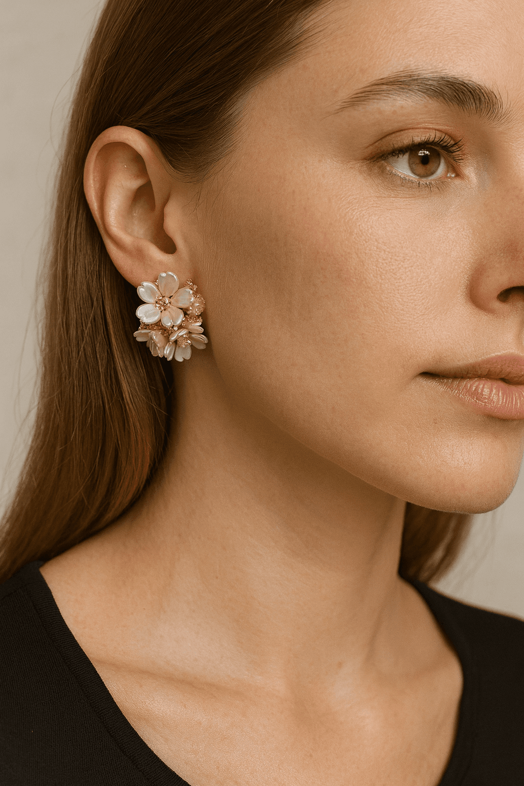 گوشواره زنانه حلقه ای مدل گل از جنس ابکاری رادیوم