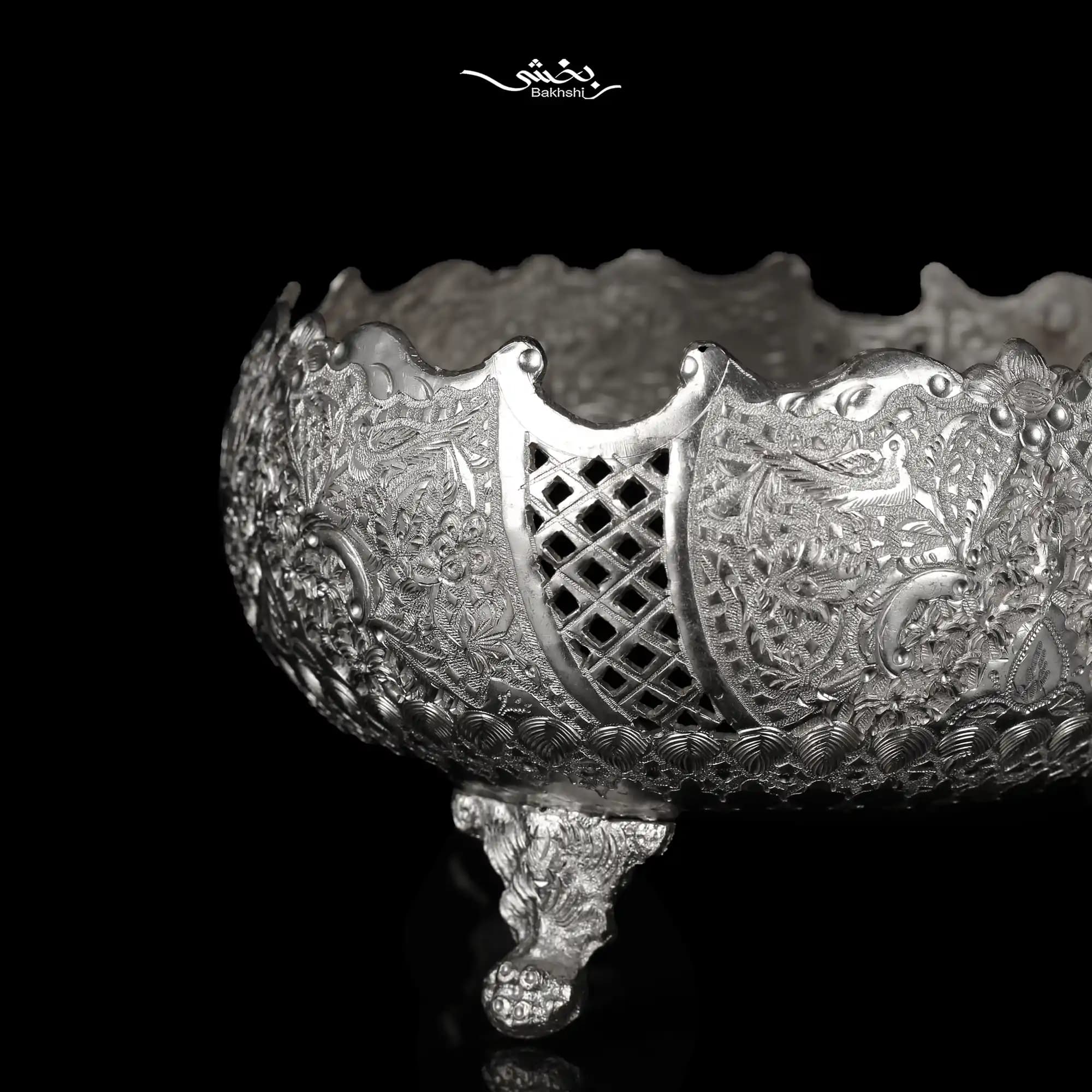 پسته خوری نقره قلم گل و مرغ پایه ریختگی — تصویر ۳