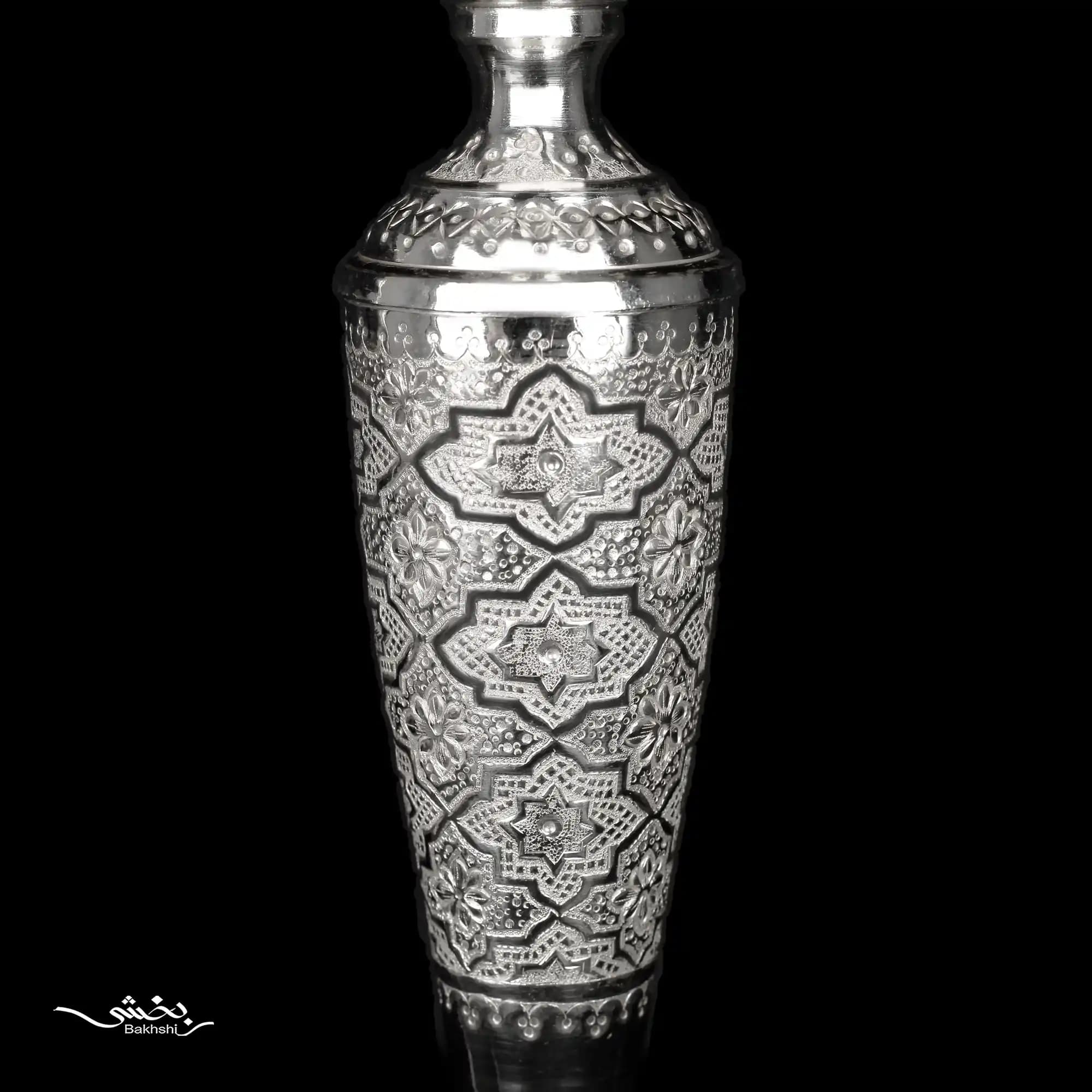 ست آینه مستطیل تاجدار و شمعدان نقره اسلیمی — تصویر ۸
