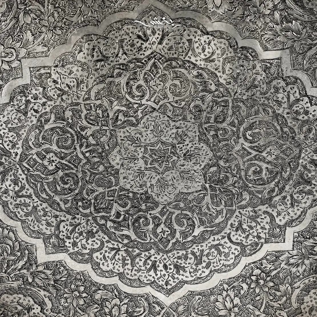 سینی نقره بیضی دسته دار قلم گل و مرغ — تصویر ۳