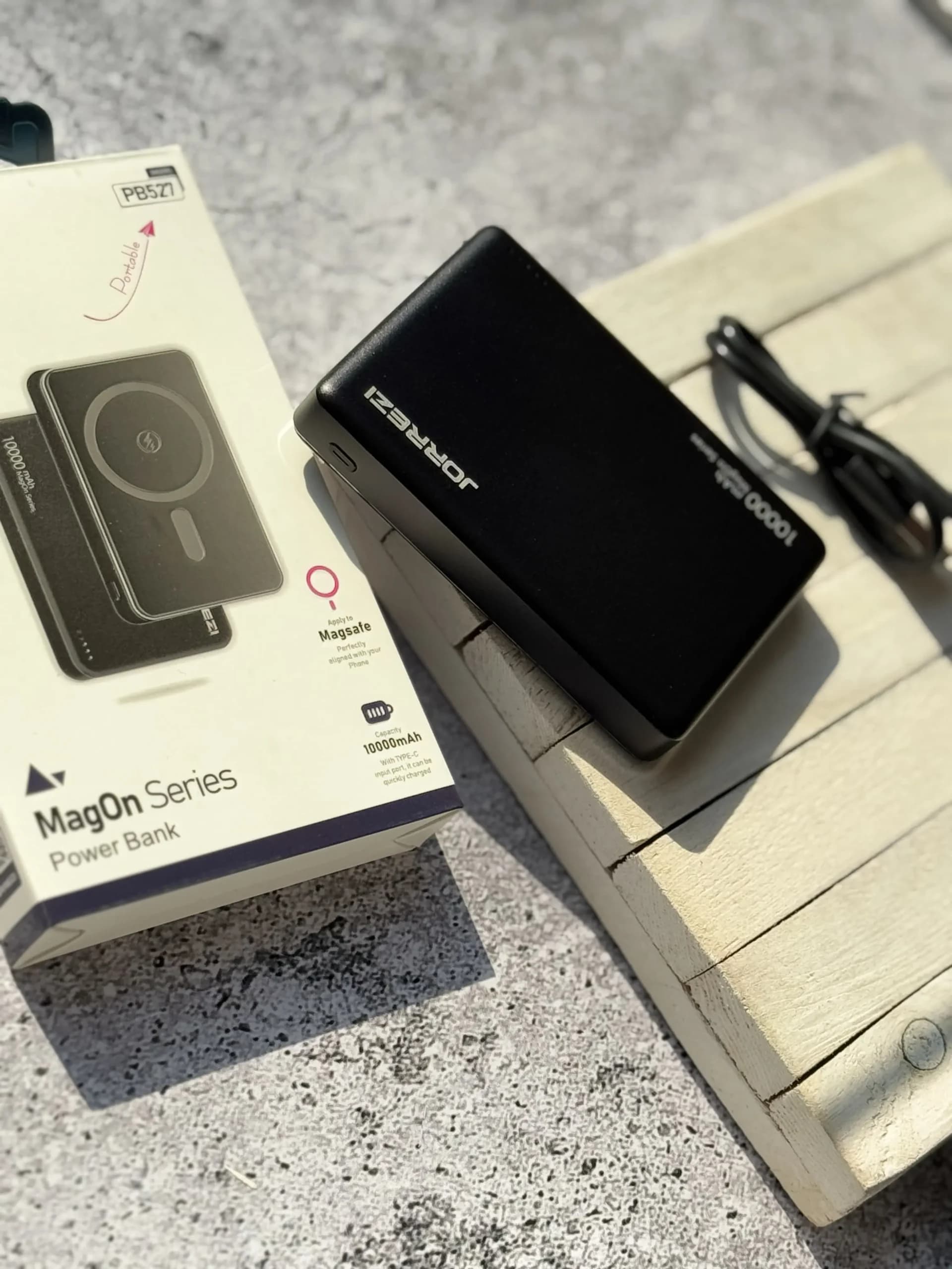 پاور بانک 10 هزار MagOn Series برند JORREZI (کدB9016) — تصویر ۸