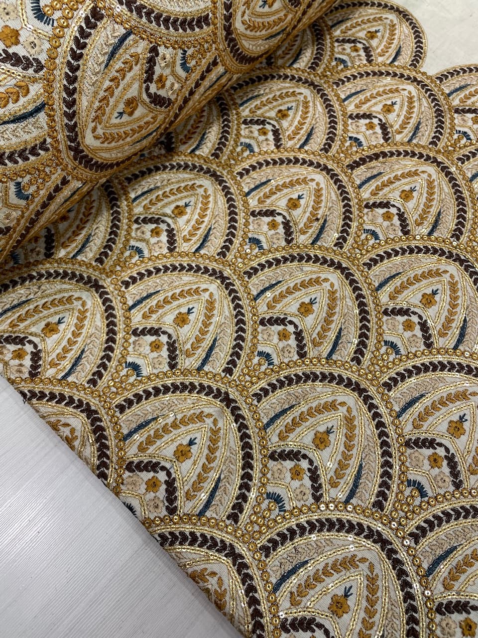 لینن سوزن دوزی — تصویر ۳