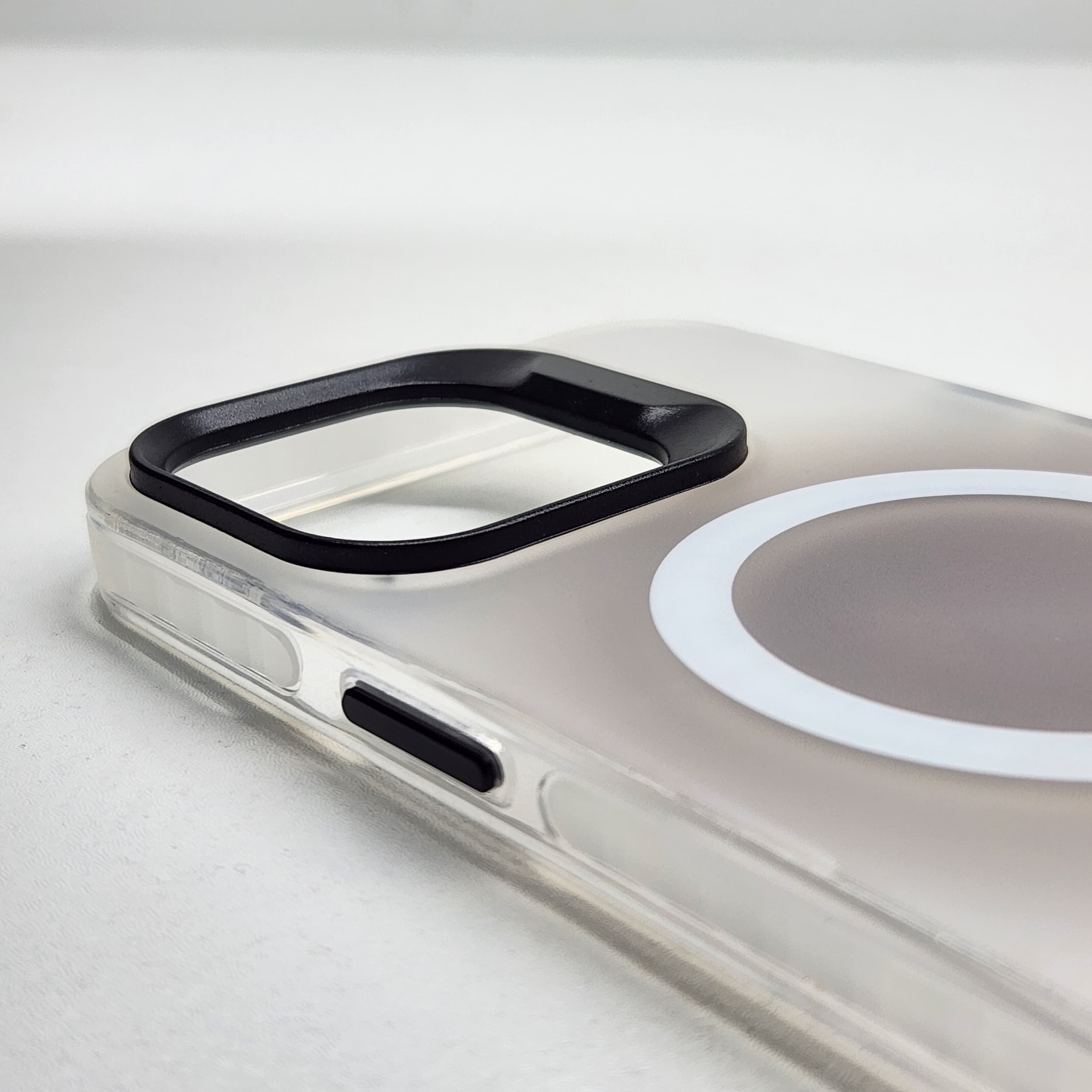 قاب مدل RAMO مناسب اپل iPhone 15 Pro Max — تصویر ۴
