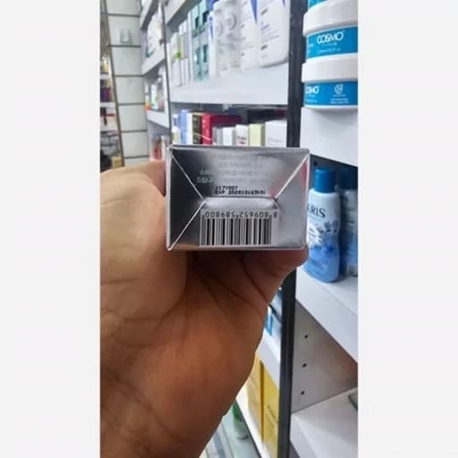 کرم دور چشم رتینول نامبوزین شماره 9 اورجینال حجم 10 میل — تصویر ۲