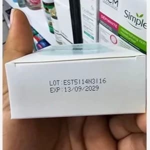 ضد آفتاب استلین spf80 بی رنگ ضد لک و روشن کننده و آبرسان 100 میل — تصویر ۳