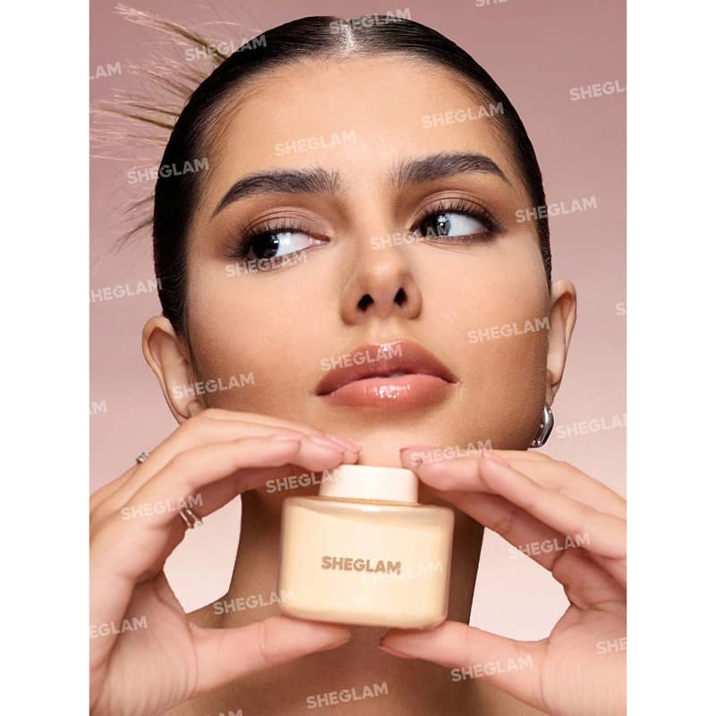 پودر فیکس شیگلم Sheglam مدل Blur in A Bottle Loose Setting Powder رنگ Banana — تصویر ۲