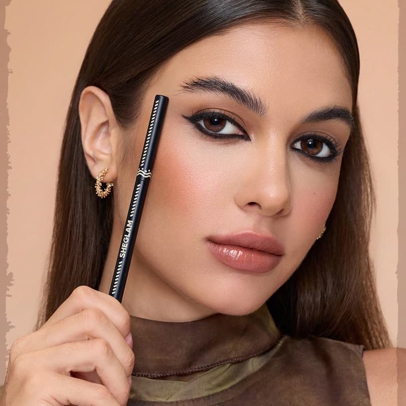 مداد چشم مشکی پیچی شیگلم SHEGLAM مدل Smoke Clouds Kohl رنگ Jet Set — تصویر ۲
