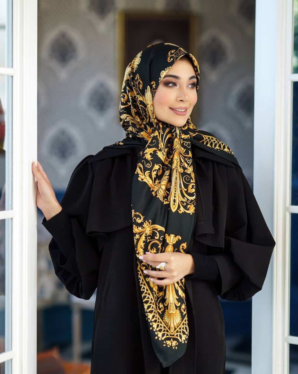 روسری ابریشم توییل ۹۰۹ — تصویر ۳