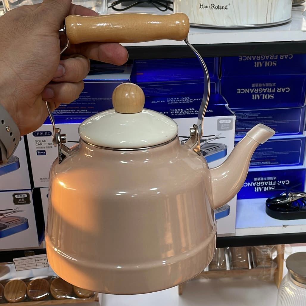 کتری لعابی ۲.۵ لیتری طرح اسمگ SMEG رنگ کرم (Brown) — تصویر ۳