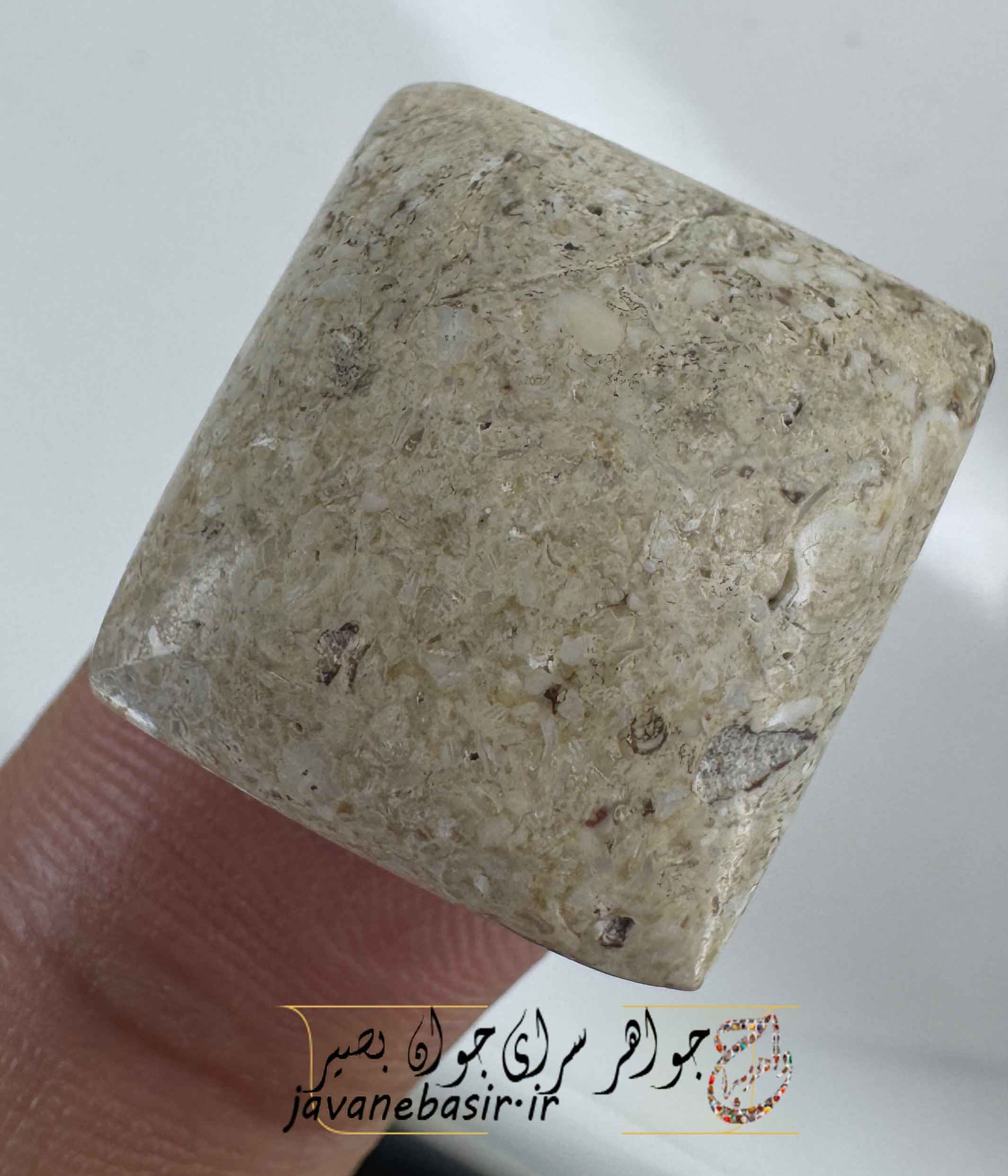 نگین فیروزه سفید: تقویت روابط عاشقانه و دوستی با انرژی ناب