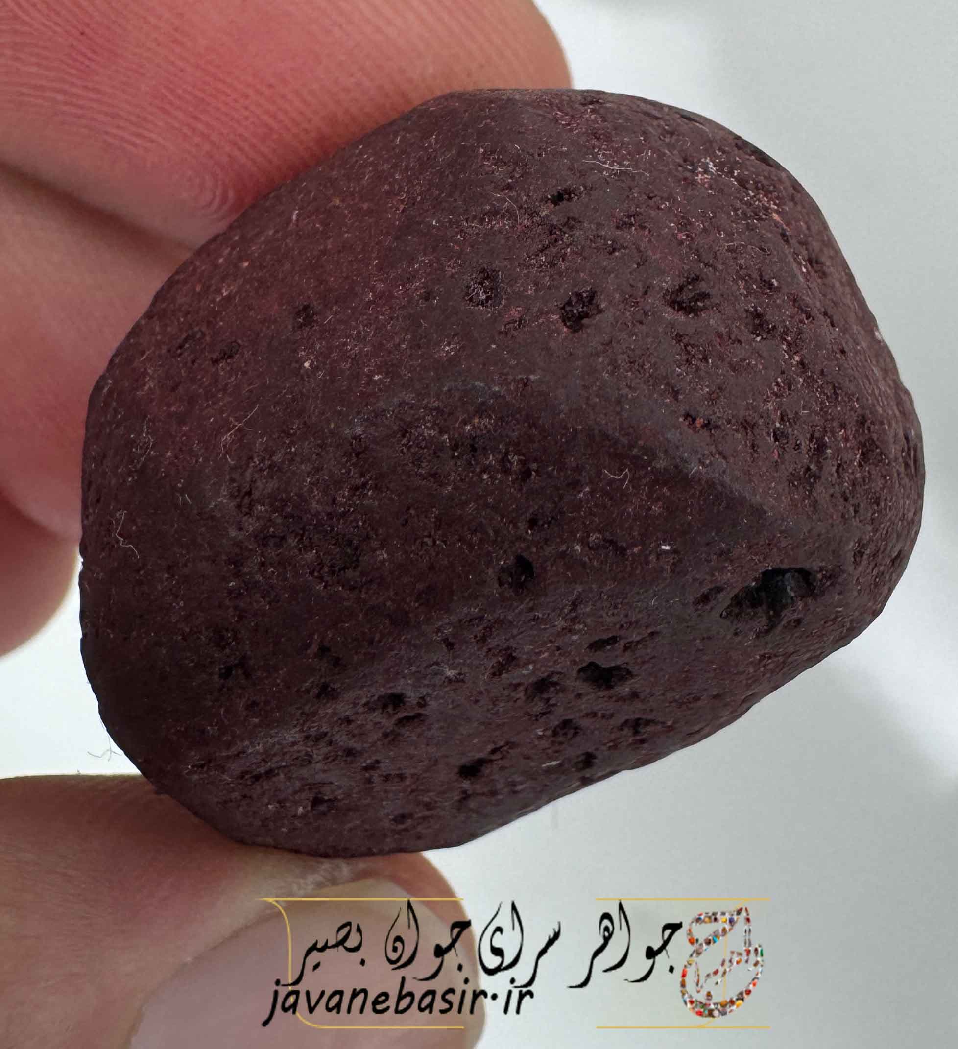 مهره هبهاب خونی سلطانی؛ سنگ کاریزمای شاهانه و محافظ عهدها — تصویر ۳