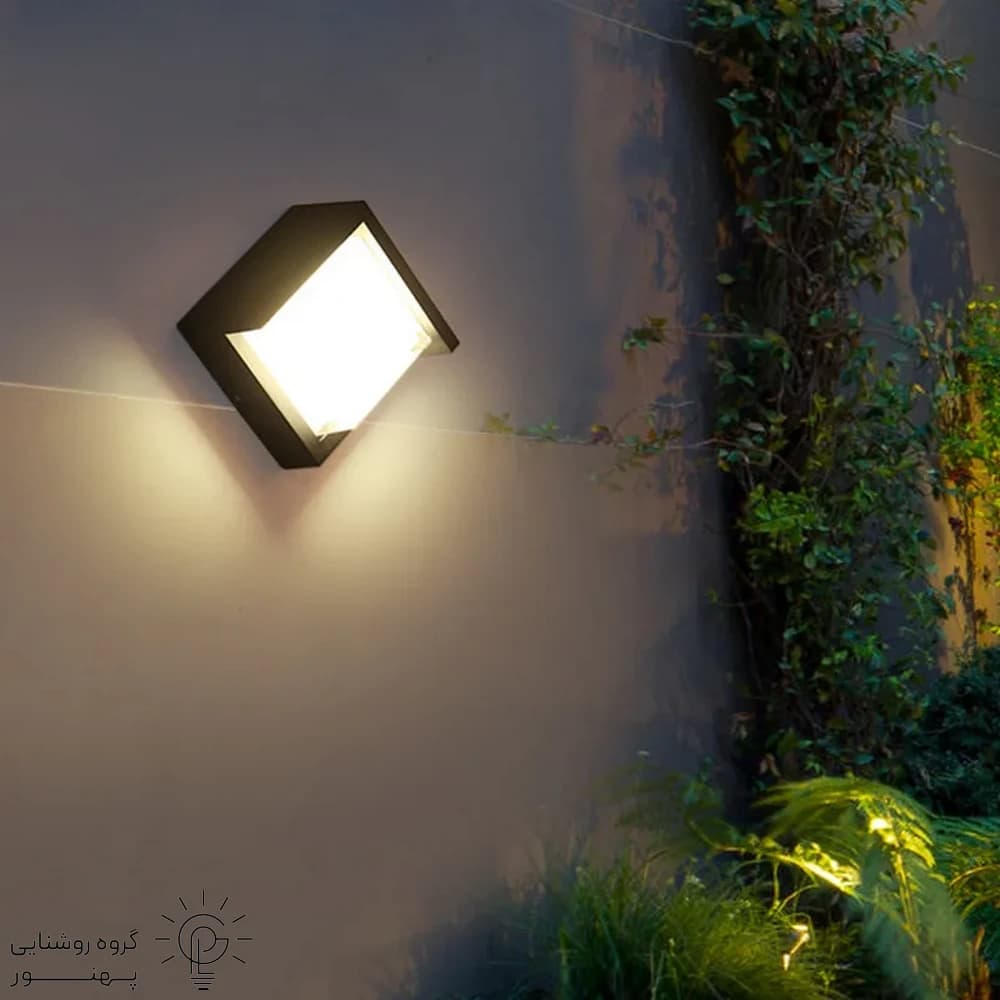 چراغ ديوارى مربع گلس بزرگ نقاب دار 12وات SMD بدنه الومینیوم کد 5119 — تصویر ۲