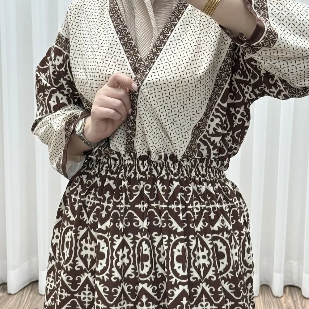 پیراهن زنانه فلور بوگاتی مدل چپ و راستی طرح جاجیم فری سایز تا 48 — تصویر ۳
