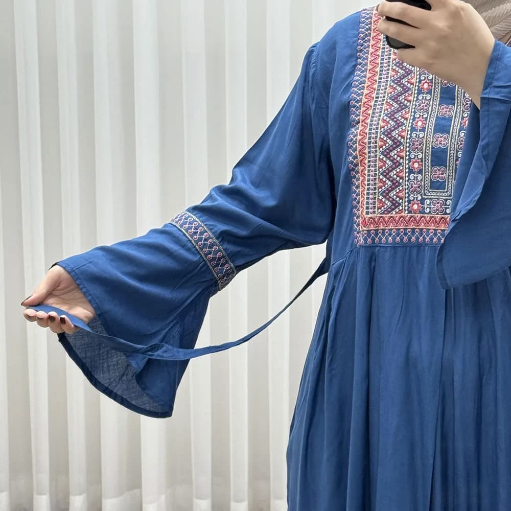 پیراهن نخی گلدوزی شده زنانه مدل مانیا فری سایز مناسب تا سایز 48 — تصویر ۲