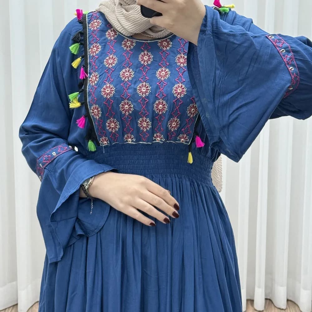 پیراهن نخی گلدوزی زنانه و دخترانه مدل جانان فری سایز مناسب تا 48 — تصویر ۳