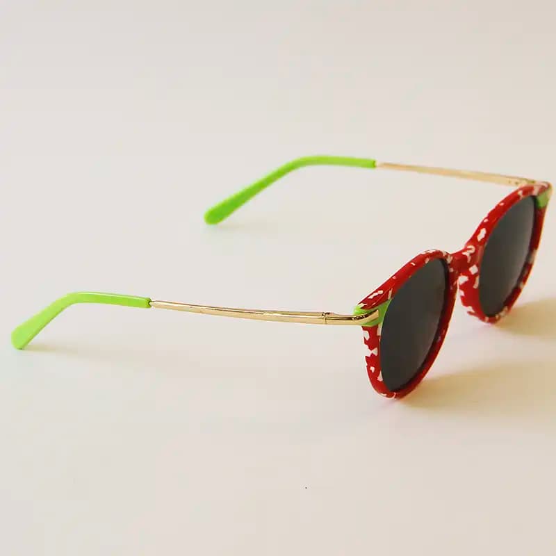 عینک آفتابی بچگانه corno مدل FG1430 — تصویر ۴