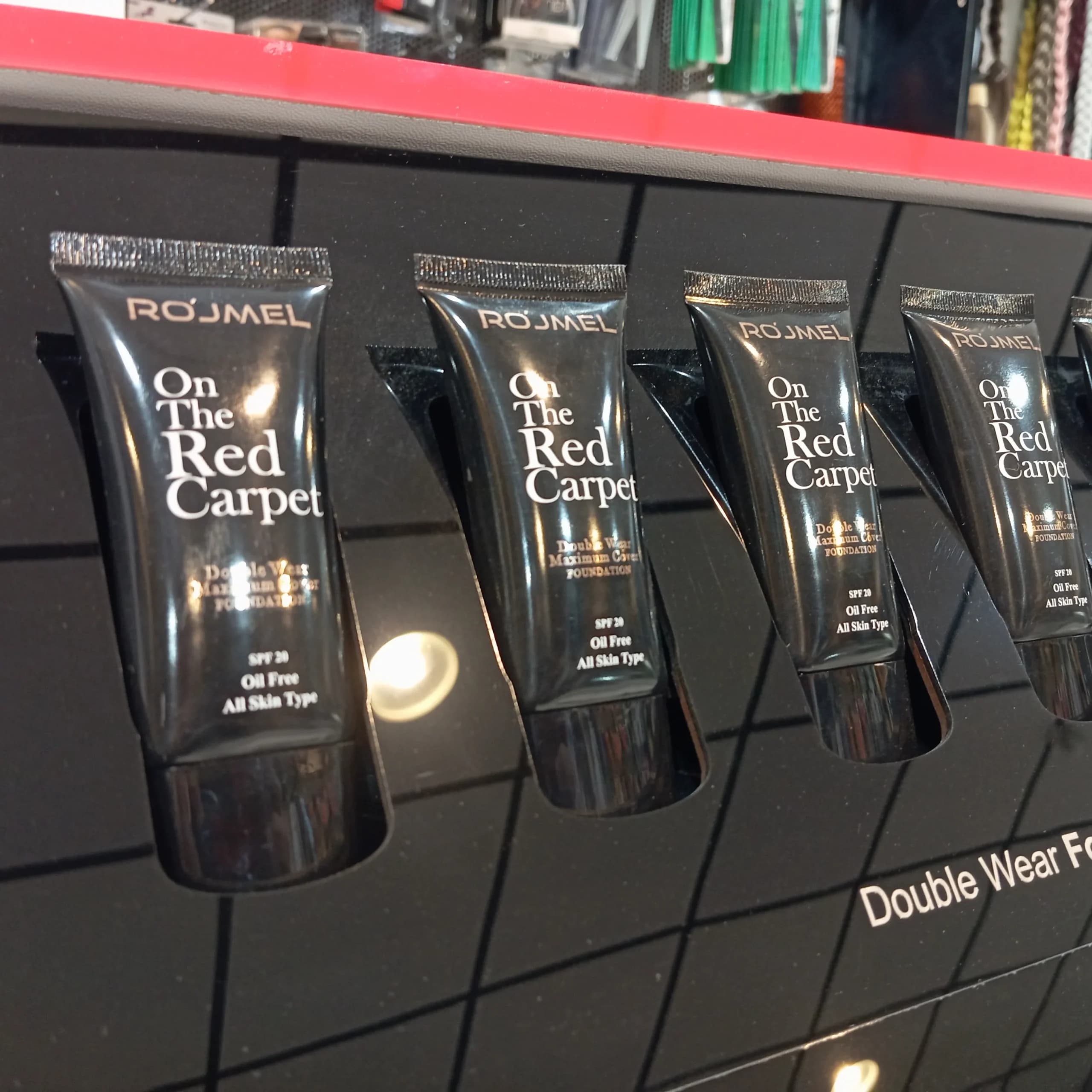 کرم پودر تیوپی دبل ویر رژمل Double Wear Foundation ROJMEL 112 — تصویر ۲