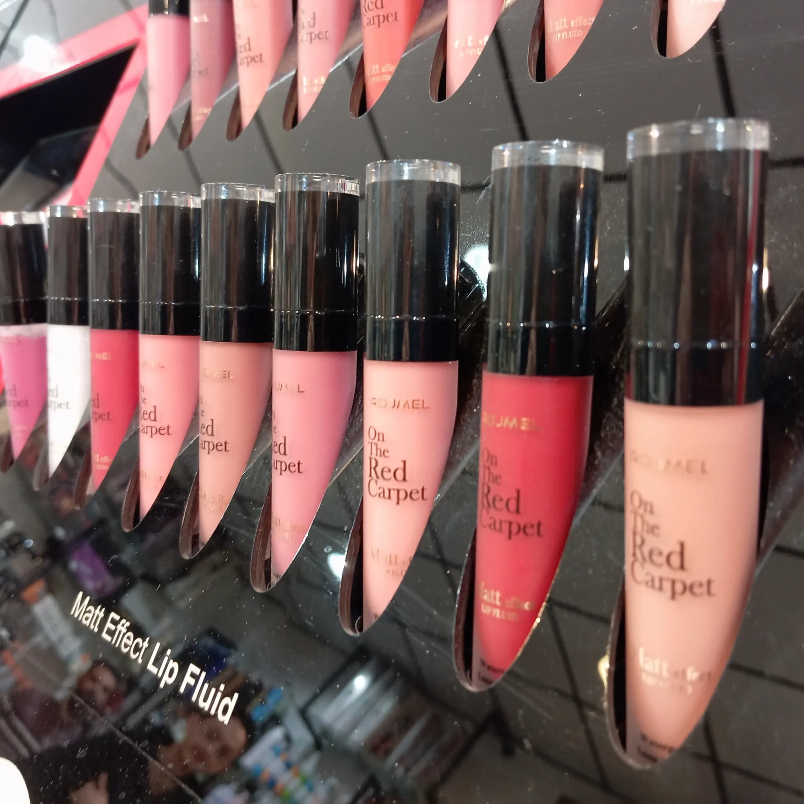 رژلب مایع مات افکت رژمل 311 Matt Effect Lip Fluid Waterproof ROJMEL — تصویر ۴