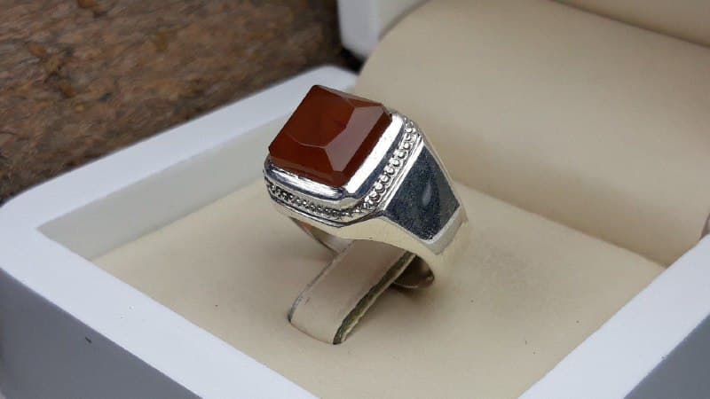 انگشتر مردانه عقیق یمنی (الماس تراش) کد 382