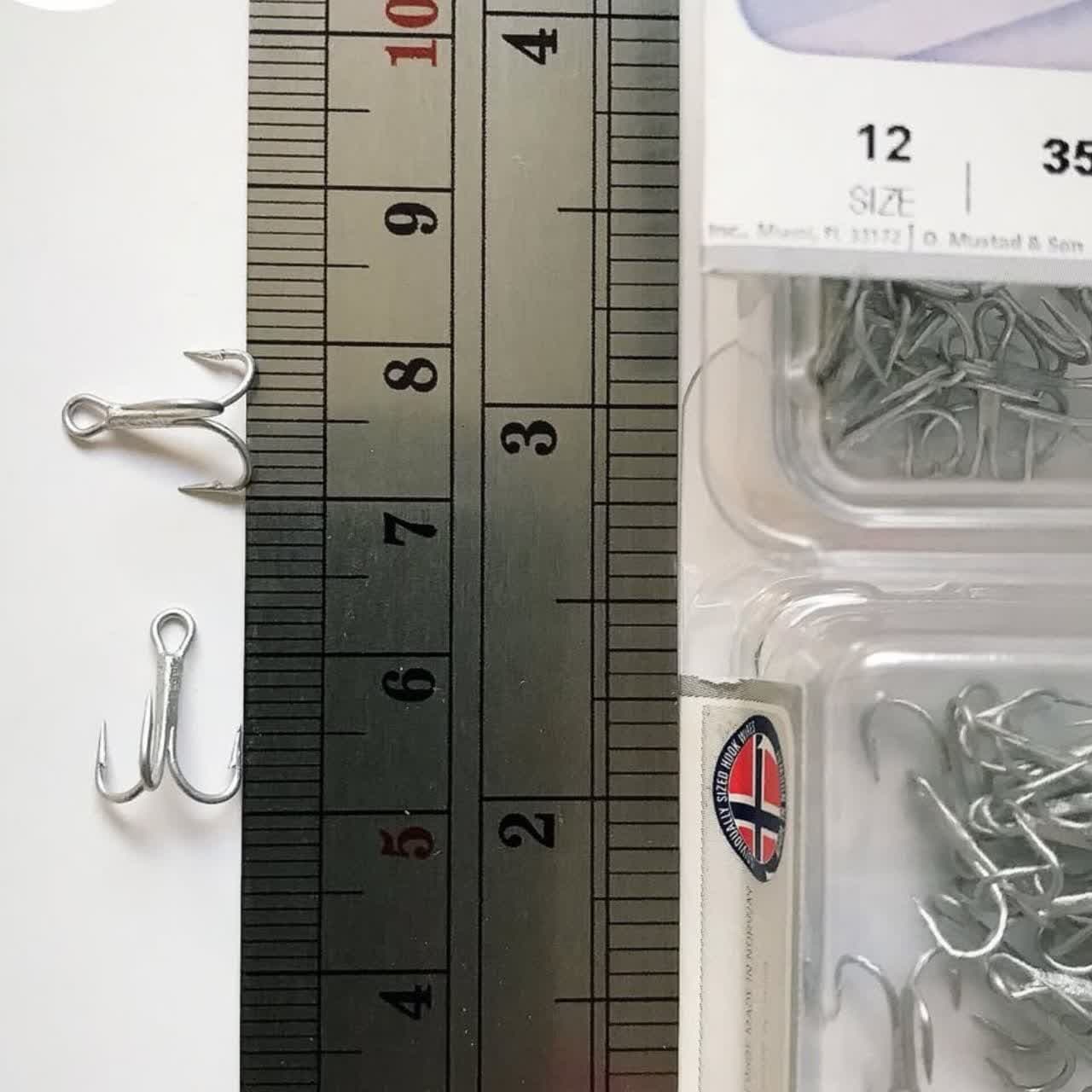 قلاب سه شاخ قزلی موستاد MUSTAD سایز 12 و 16 (بسته 25 عددی) — تصویر ۴