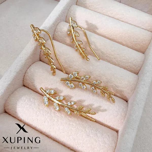 گوشواره طرح برگ نگین دار ژوپینگ