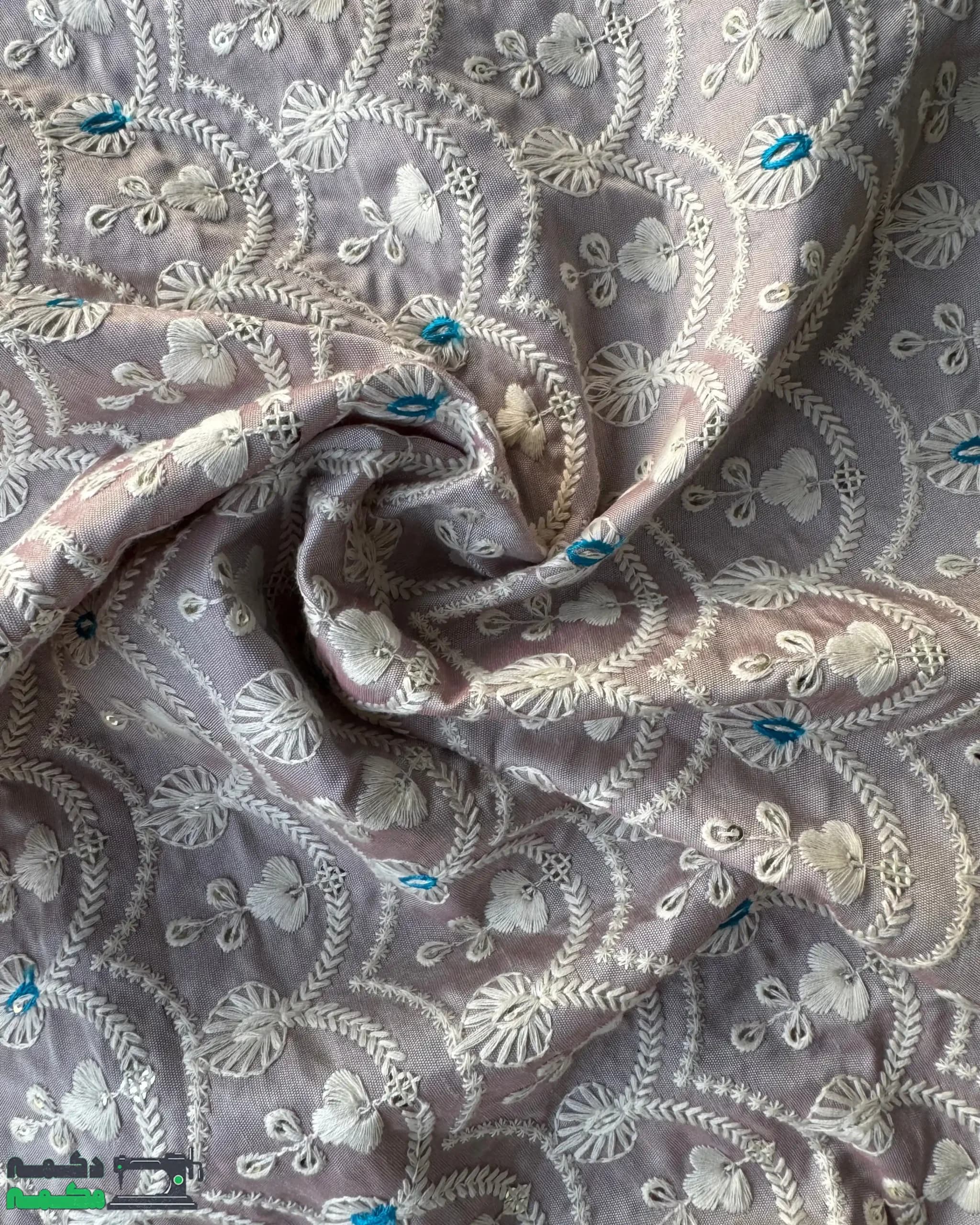 پارچه تافته سوزن دوزی صورتی چرک — تصویر ۲
