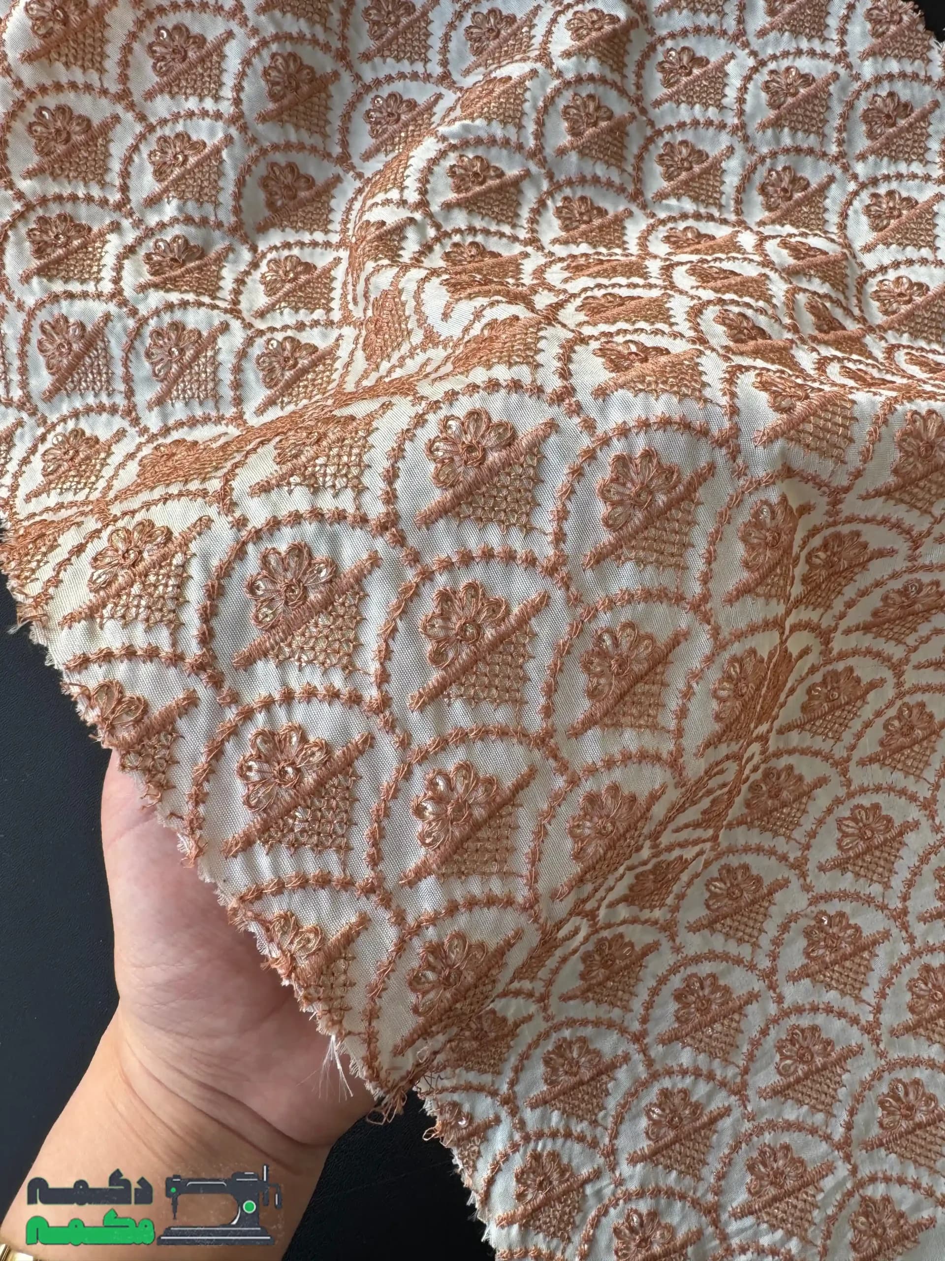 پارچه تافته گلبهی — تصویر ۴