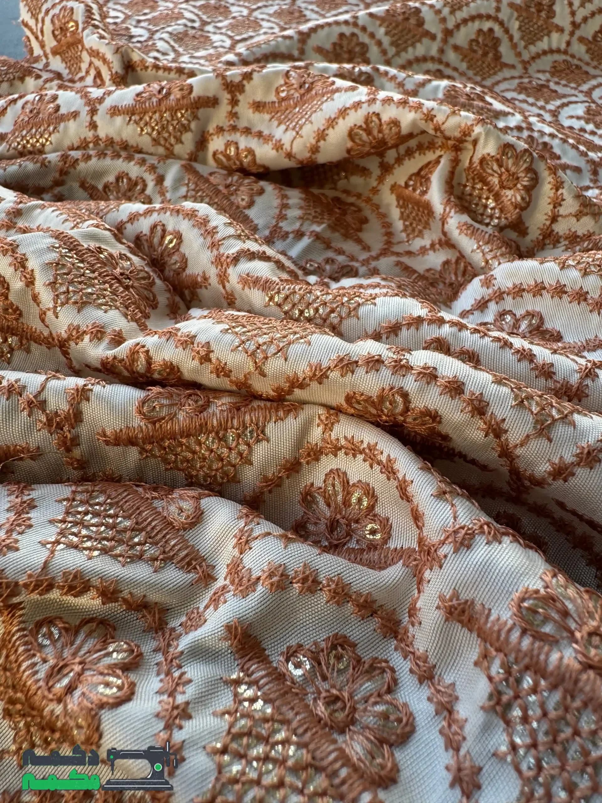 پارچه تافته گلبهی — تصویر ۳