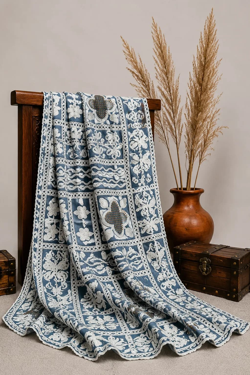 پارچه حریر سوزن دوزی رنگ آبی دودی