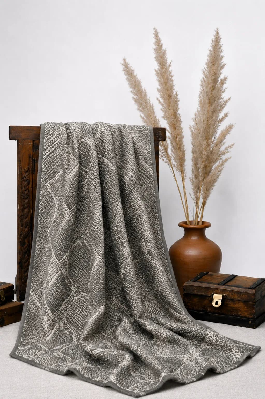 پارچه چرم پوست ماری طوسی خاکستری