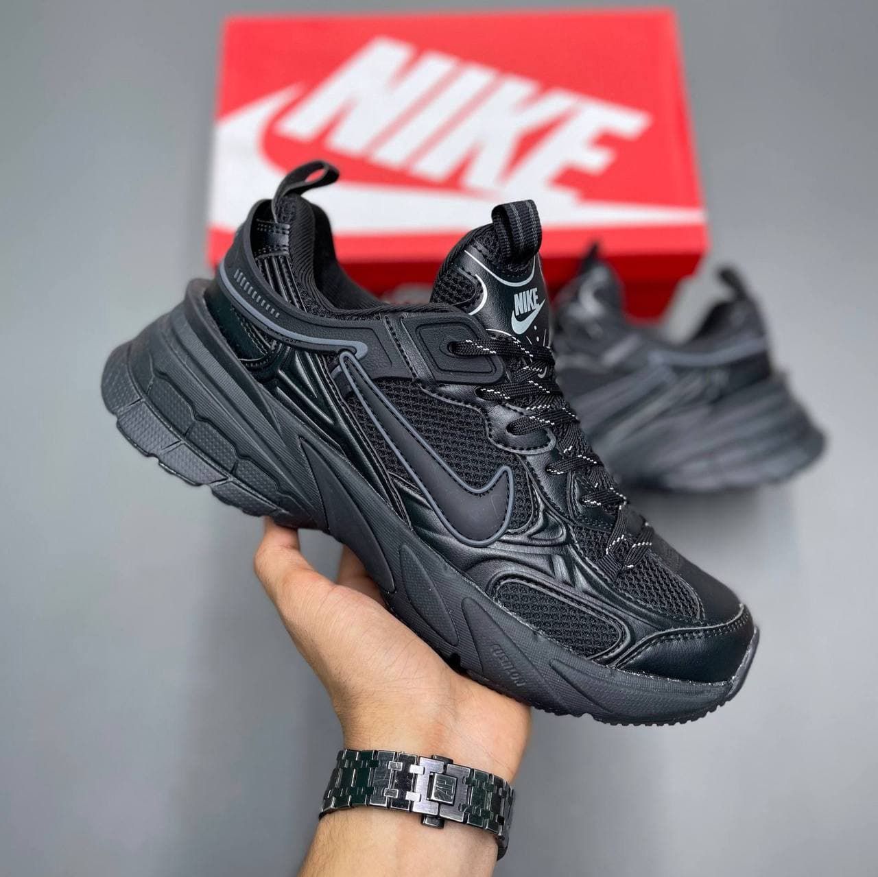 کفش نایک وومرو ۵ مشکی Nike Vomero 5 Black — تصویر ۲