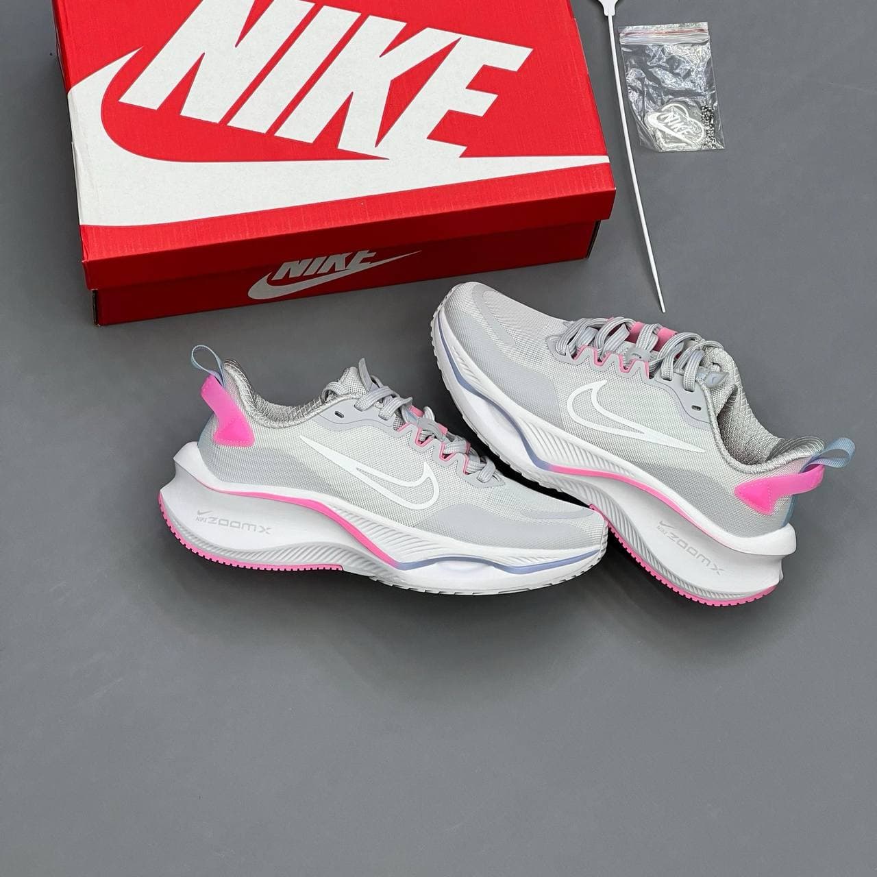کفش نایک زوم ایکس قلبی طوسی سفید صورتی Nike ZoomX Heart Gray White Pink