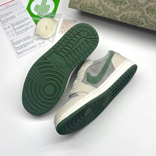 کفش نایک ایر جردن وان لو تراویس اسکات گوچی Nike Air Jordan 1 Low Travis Scott x Gucci — تصویر ۳