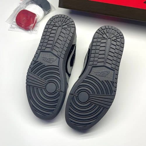 کفش نایک ایر جردن وان لو تراویس اسکات مشکی طوسی Nike Air Jordan 1 Low Travis Scott Black Gray — تصویر ۴
