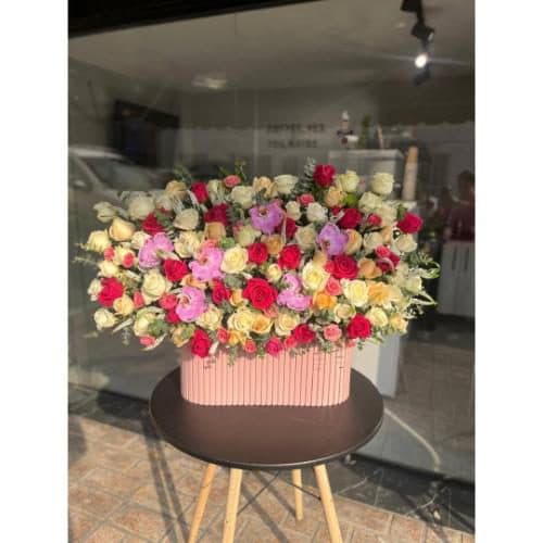 باکس گل ژیپسوفیلا و آنتوریوم برای روز زن 4607 — تصویر ۲
