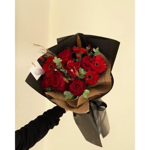دسته گل ژیپسوفیلا و هورتانسیا برای روز زن 4539 — تصویر ۲