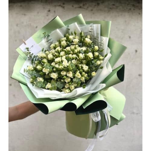 دسته گل گل عروس و آفتابگردان برای روز زن 4484 — تصویر ۲