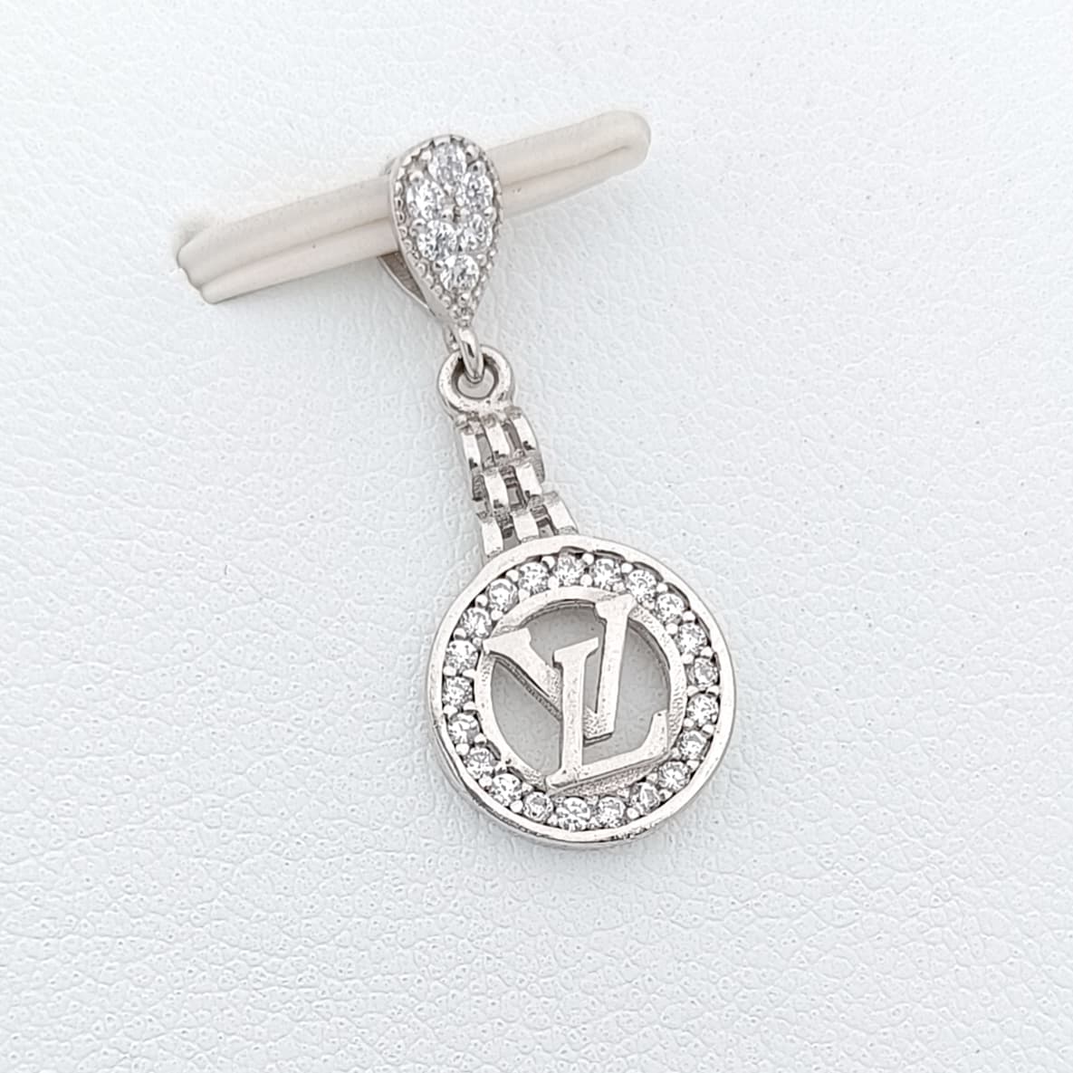 گردنبند نقره لویی ویتون Louis Vuitton طرح رولکس عیار ۹۲۵ کد ۵۳۸۹۰۶