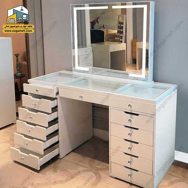 میز آرایش لامپ دار DMP228