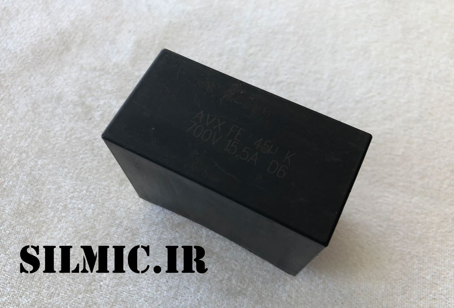 خازن فیلترینگ 45 میکرو فاراد 700 ولت DC ساخت avx آمریکا با ESR فوق العاده پایین