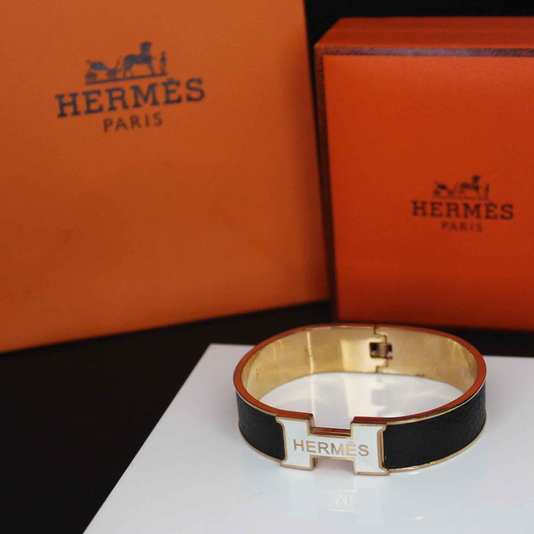 دستبند زنانه هرمس Hermes — تصویر ۵
