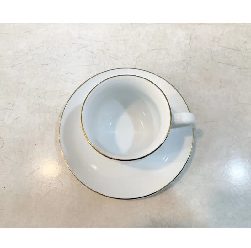 سرویس چای خوری 12 پارچه شرکت صنایع چینی تقدیس مدل لب طلا — تصویر ۵