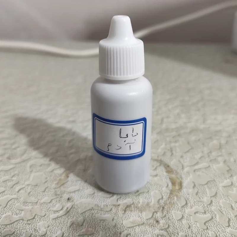 روغن بابا آدم (پرپشت کننده مو تقویت کننده ابرو تقویت کننده ریش و سبیل جلوگیری از ریزش مو شوره سر) روغن باباآدم 30 میلی