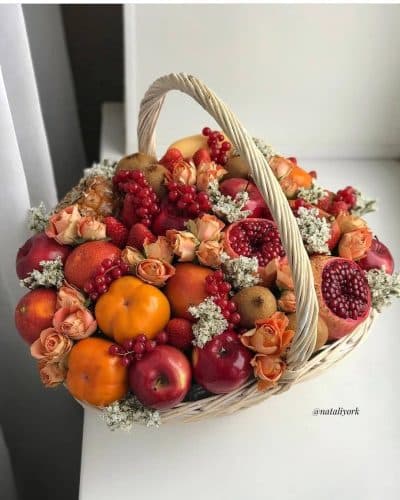 تزیین سبد گل شب یلدا — تصویر ۲