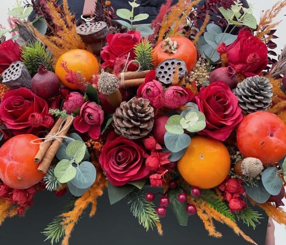 هدیه به همراه گل و میوه شب یلدا برای مهد کودک
