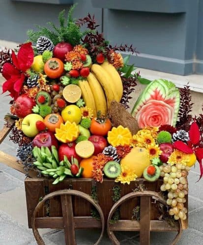 لیست هدیه به همراه گل و میوه شب یلدا برای داماد