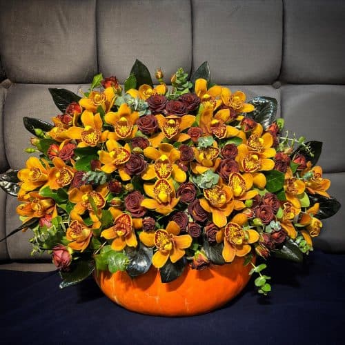 هدیه به همراه گل و میوه ی شب یلدا عروس