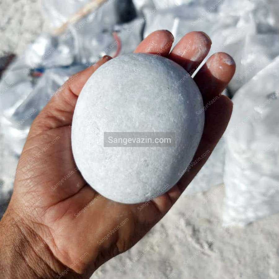 قلوه سنگ سفید نیریز — تصویر ۶