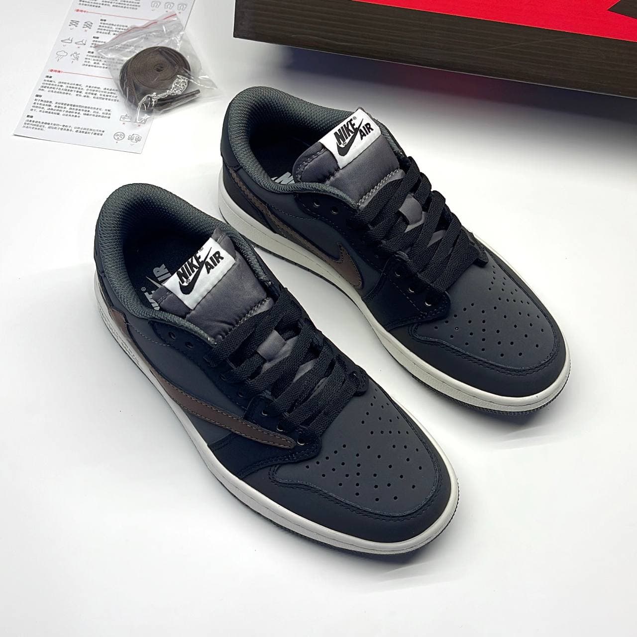 کفش نایک ایر جردن ۱ لو تراویس اسکات یوتوپیا Nike Air Jordan 1 Low Travis Scott Utopia — تصویر ۴
