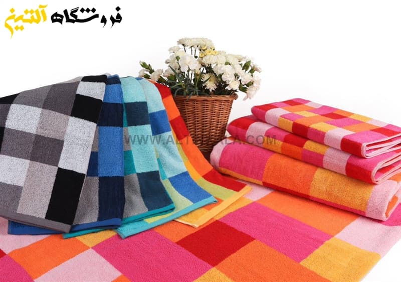 حوله دستی برق لامع مدل کاترین زرد 40×80 — تصویر ۶